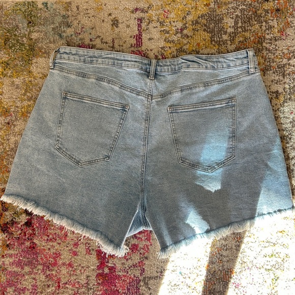NWT [rue21+] strawberry boyfriend denim shorts - Picture 7 of 7